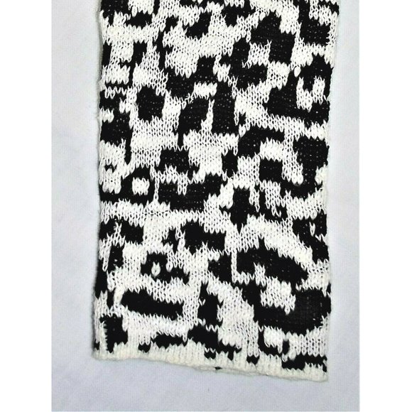 NWOT CHICO ANIMAL PRINT BLK-WHT CRW NECK SWEATER 0 - Picture 3 of 5